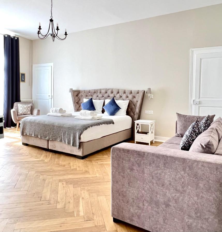 Appartement D Exception 100M2 Avec Parking - Centre Historique Шамбери Экстерьер фото